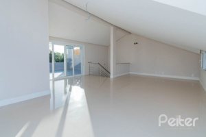 Casa em Condomínio à venda com 343m², 3 dormitórios, 3 suítes, 3 vagas, no bairro Tristeza em Porto Alegre