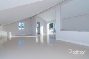 Casa em Condomínio à venda com 343m², 3 dormitórios, 3 suítes, 3 vagas, no bairro Tristeza em Porto Alegre