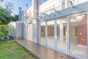 Casa em Condomínio à venda com 343m², 3 dormitórios, 3 suítes, 3 vagas, no bairro Tristeza em Porto Alegre