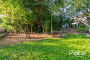 Casa em Condomínio à venda com 343m², 3 dormitórios, 3 suítes, 3 vagas, no bairro Tristeza em Porto Alegre