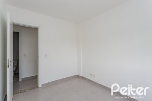 Apartamento à venda com 74m², 2 dormitórios, 1 suíte, 2 vagas, no bairro Tristeza em Porto Alegre