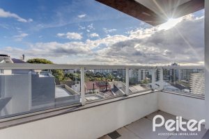 Apartamento à venda com 74m², 2 dormitórios, 1 suíte, 2 vagas, no bairro Tristeza em Porto Alegre