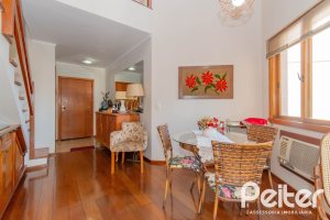 Cobertura à venda com 233m², 3 dormitórios, 1 suíte, 2 vagas, no bairro Tristeza em PORTO ALEGRE