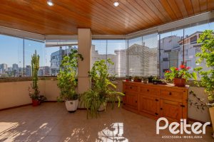 Cobertura à venda com 233m², 3 dormitórios, 1 suíte, 2 vagas, no bairro Tristeza em PORTO ALEGRE