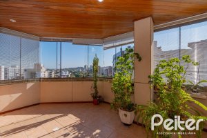 Cobertura à venda com 233m², 3 dormitórios, 1 suíte, 2 vagas, no bairro Tristeza em PORTO ALEGRE