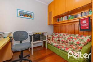 Cobertura à venda com 233m², 3 dormitórios, 1 suíte, 2 vagas, no bairro Tristeza em PORTO ALEGRE