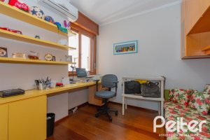 Cobertura à venda com 233m², 3 dormitórios, 1 suíte, 2 vagas, no bairro Tristeza em PORTO ALEGRE