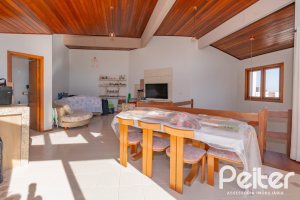 Cobertura à venda com 233m², 3 dormitórios, 1 suíte, 2 vagas, no bairro Tristeza em PORTO ALEGRE