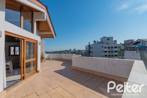 Cobertura à venda com 233m², 3 dormitórios, 1 suíte, 2 vagas, no bairro Tristeza em PORTO ALEGRE