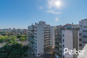 Cobertura à venda com 233m², 3 dormitórios, 1 suíte, 2 vagas, no bairro Tristeza em PORTO ALEGRE