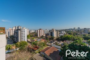 Cobertura à venda com 233m², 3 dormitórios, 1 suíte, 2 vagas, no bairro Tristeza em PORTO ALEGRE