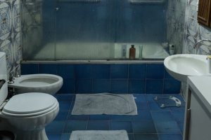 Casa à venda com 799m², 5 dormitórios, 1 suíte, 4 vagas, no bairro Ipanema em Porto Alegre