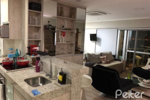 Apartamento à venda com 52m², 1 dormitório, 1 vaga, no bairro Cristal em Porto Alegre