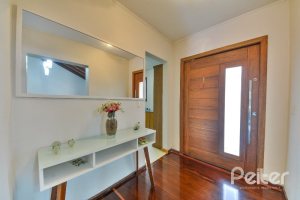 Casa à venda com 280m², 3 dormitórios, 1 suíte, 2 vagas, no bairro Ipanema em Porto Alegre