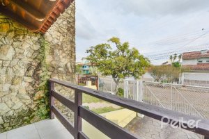 Casa à venda com 280m², 3 dormitórios, 1 suíte, 2 vagas, no bairro Ipanema em Porto Alegre