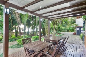 Casa em Condomínio à venda com 293m², 3 dormitórios, 1 suíte, 2 vagas, no bairro Tristeza em Porto Alegre