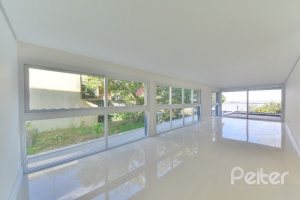 Apartamento à venda com 187m², 3 dormitórios, 3 suítes, 4 vagas, no bairro Vila Assunção em Porto Alegre