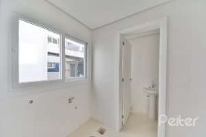 Apartamento à venda com 187m², 3 dormitórios, 3 suítes, 4 vagas, no bairro Vila Assunção em Porto Alegre