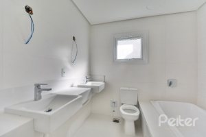 Apartamento à venda com 187m², 3 dormitórios, 3 suítes, 4 vagas, no bairro Vila Assunção em Porto Alegre
