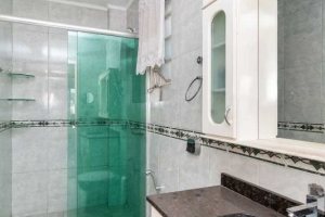 Cobertura à venda com 220m², 2 dormitórios, 1 vaga, no bairro Tristeza em Porto Alegre