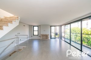 Casa em Condomínio à venda com 176m², 3 dormitórios, 3 suítes, 2 vagas, no bairro Tristeza em Porto Alegre