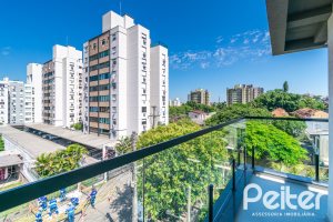 Casa em Condomínio à venda com 176m², 3 dormitórios, 3 suítes, 2 vagas, no bairro Tristeza em Porto Alegre