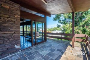  à venda, no bairro  em 