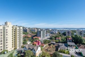 Apartamento à venda com 120m², 3 dormitórios, 1 suíte, 2 vagas, no bairro Tristeza em PORTO ALEGRE