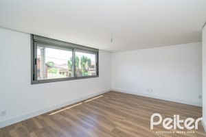 Apartamento à venda com 120m², 3 dormitórios, 1 suíte, 2 vagas, no bairro Tristeza em PORTO ALEGRE