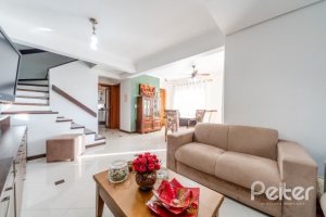 Casa em Condomínio à venda com 168m², 3 dormitórios, 1 suíte, 3 vagas, no bairro Tristeza em Porto Alegre