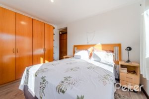 Casa em Condomínio à venda com 168m², 3 dormitórios, 1 suíte, 3 vagas, no bairro Tristeza em Porto Alegre