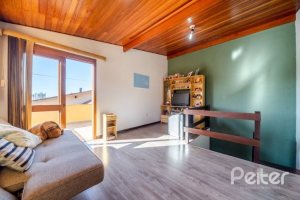 Casa em Condomínio à venda com 168m², 3 dormitórios, 1 suíte, 3 vagas, no bairro Tristeza em Porto Alegre