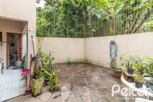 Casa à venda com 124m², 3 dormitórios, 1 suíte, 2 vagas, no bairro Jardim Isabel em Porto Alegre