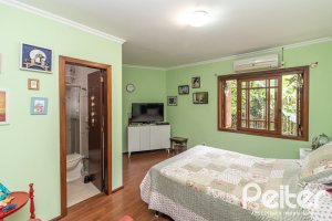 Casa à venda com 124m², 3 dormitórios, 1 suíte, 2 vagas, no bairro Jardim Isabel em Porto Alegre