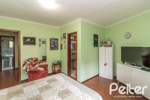 Casa à venda com 124m², 3 dormitórios, 1 suíte, 2 vagas, no bairro Jardim Isabel em Porto Alegre