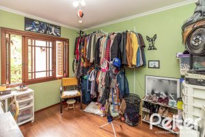 Casa à venda com 124m², 3 dormitórios, 1 suíte, 2 vagas, no bairro Jardim Isabel em Porto Alegre