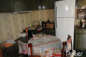 Casa à venda com 242m², 4 dormitórios, 1 suíte, 3 vagas, no bairro Tristeza em Porto Alegre