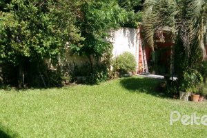 Casa à venda com 374m², 4 dormitórios, 3 suítes, 3 vagas, no bairro Vila Assunção em Porto Alegre