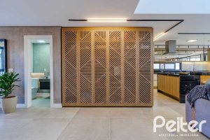 Casa à venda com 380m², 4 dormitórios, 4 suítes, 4 vagas, no bairro Vila Assunção em Porto Alegre