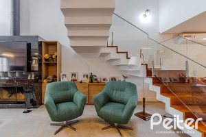 Casa à venda com 380m², 4 dormitórios, 4 suítes, 4 vagas, no bairro Vila Assunção em Porto Alegre