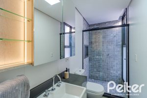 Casa à venda com 380m², 4 dormitórios, 4 suítes, 4 vagas, no bairro Vila Assunção em Porto Alegre