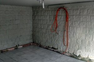 Casa à venda com 200m², 3 dormitórios, 1 suíte, 2 vagas, no bairro Tristeza em Porto Alegre