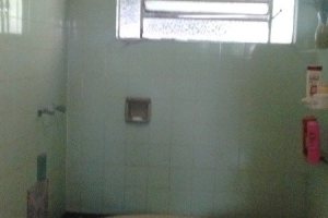 Casa à venda com 200m², 3 dormitórios, 1 suíte, 2 vagas, no bairro Tristeza em Porto Alegre