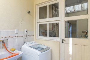 Casa em Condomínio à venda com 81m², 2 dormitórios, 1 vaga, no bairro Tristeza em Porto Alegre