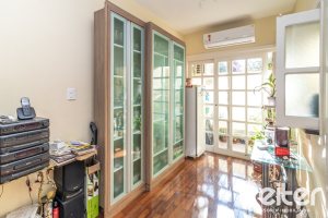 Casa em Condomínio à venda com 81m², 2 dormitórios, 1 vaga, no bairro Tristeza em Porto Alegre