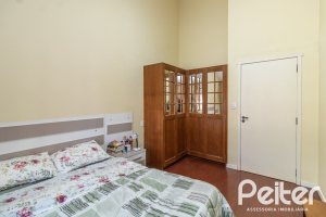 Casa em Condomínio à venda com 81m², 2 dormitórios, 1 vaga, no bairro Tristeza em Porto Alegre