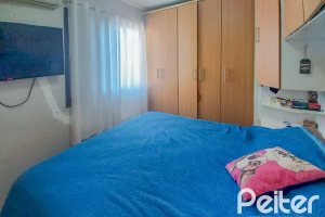 Apartamento à venda com 67m², 3 dormitórios, 1 vaga, no bairro Teresópolis em Porto Alegre