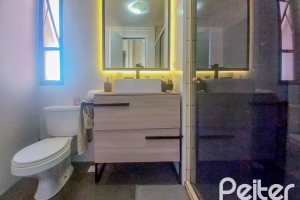 Apartamento à venda com 67m², 3 dormitórios, 1 vaga, no bairro Teresópolis em Porto Alegre