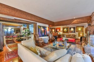 Casa à venda com 418m², 3 dormitórios, 1 suíte, 2 vagas, no bairro Jardim Isabel em Porto Alegre