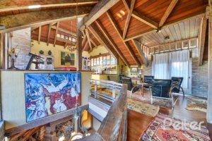 Casa à venda com 418m², 3 dormitórios, 1 suíte, 2 vagas, no bairro Jardim Isabel em Porto Alegre